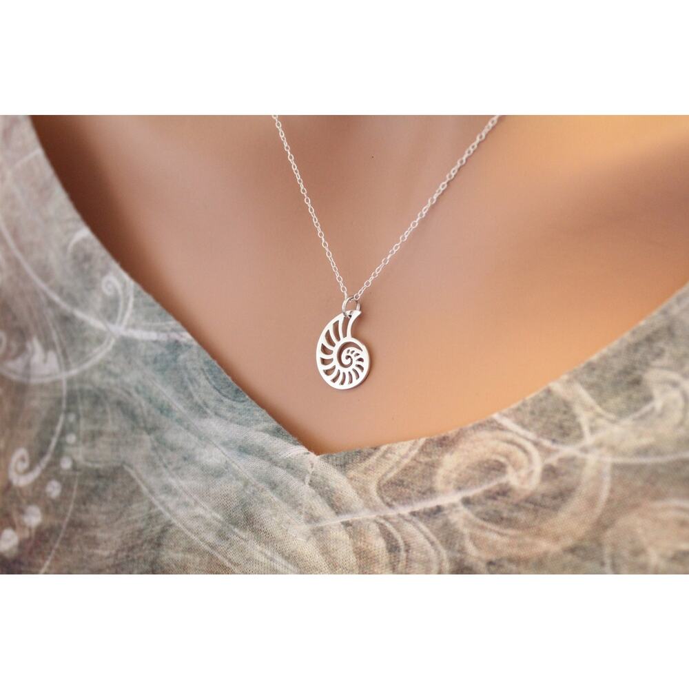 Sterling Silver Openwork Nautilus Shell Charm Nec… - image 2